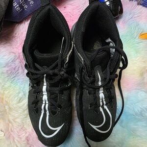 Big Boys Size 6 Nike Alpha Menace Shark